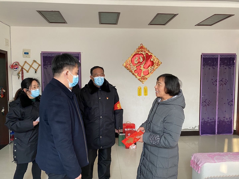 博農(nóng)集團(tuán)走訪慰問(wèn)老黨員、因公去世黨員干部家屬